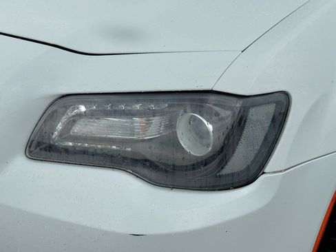Used 2020 Chrysler 300 S RWD image 12