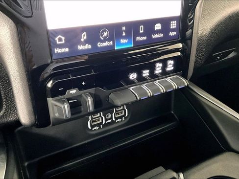 Used 2022 RAM 3500 Laramie w/ Night Edition image 33