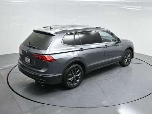 Used 2022 Volkswagen Tiguan SE image 58