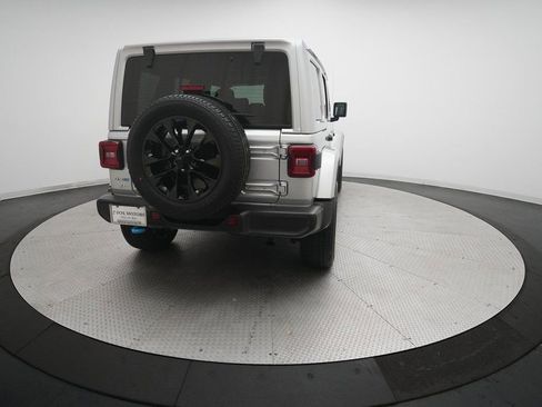 Used 2022 Jeep Wrangler Unlimited Sahara image 34