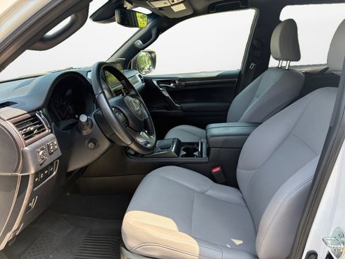Used 2023 Lexus GX 460 w/ Black Line Special Edition AWD/4WD image 11