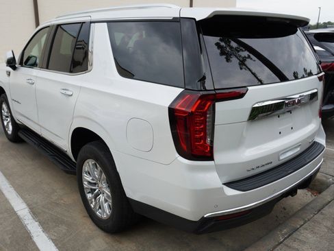 Used 2021 GMC Yukon SLT w/ SLT Luxury Plus Package image 8