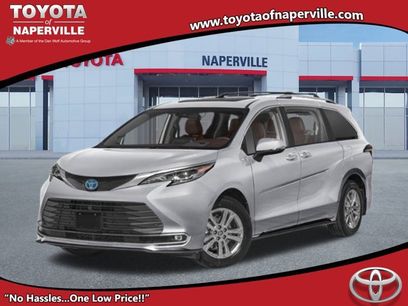 Used 2025 Toyota Sienna Platinum
