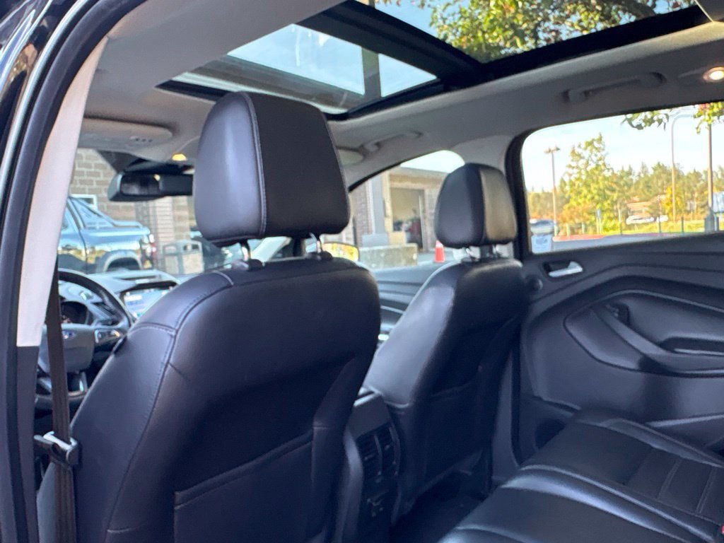Used 2017 Ford Escape Titanium w/ Canadian Touring Package AWD/4WD image 26