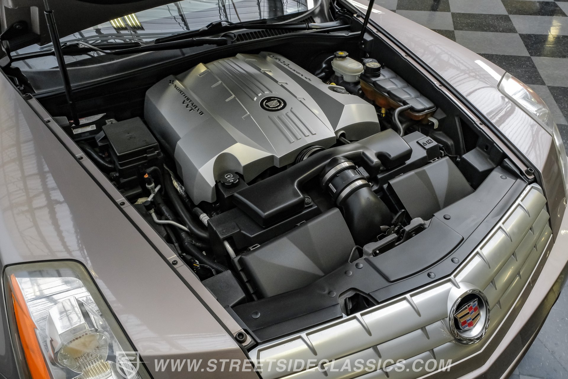 Used 2005 Cadillac XLR RWD image 39