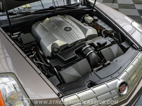 Used 2005 Cadillac XLR RWD image 39