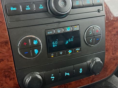 Used 2013 Chevrolet Avalanche LT w/ All-Star Edition RWD image 23