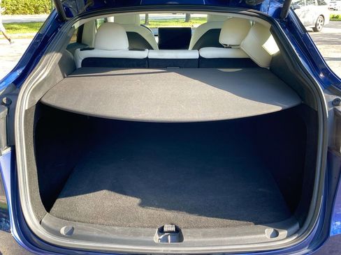 Used 2023 Tesla Model Y Long Range image 11