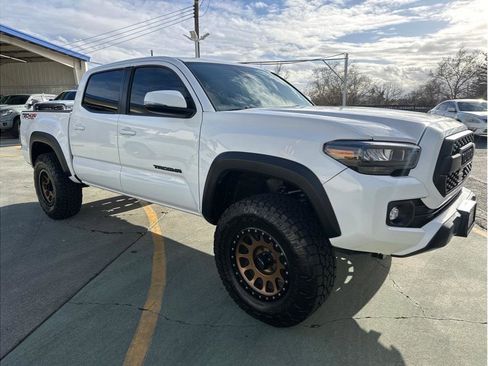 Used 2021 Toyota Tacoma TRD Off-Road image 6