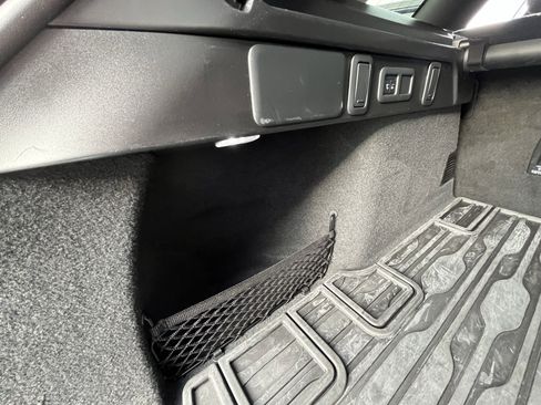 Certified 2024 Land Rover Range Rover Velar Dynamic SE image 34