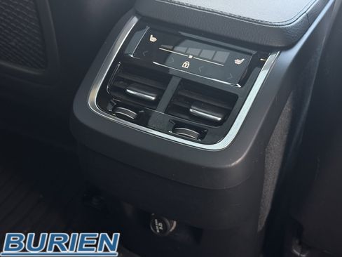 Used 2019 Volvo XC90 T6 Momentum w/ Advanced Package image 27