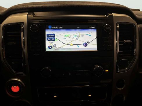 Used 2017 Nissan Titan SL image 32