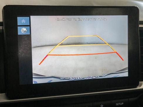 Used 2025 Hyundai Venue SEL FWD image 18