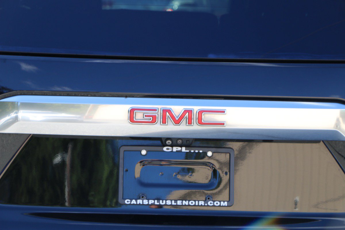 Used 2021 GMC Yukon XL Denali w/ Denali Premium Package AWD/4WD image 5