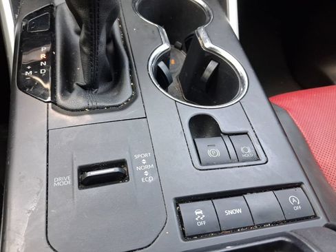 Used 2021 Toyota Highlander XSE FWD image 31
