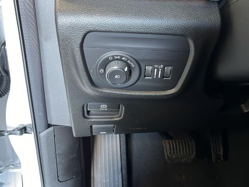 New 2025 Jeep Grand Cherokee Limited image 11