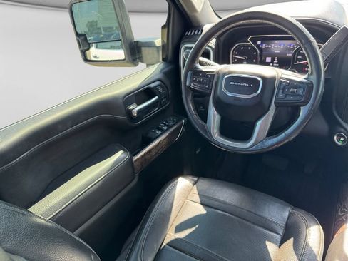 Used 2022 GMC Sierra 3500 Denali w/ Denali Ultimate Package AWD/4WD image 18