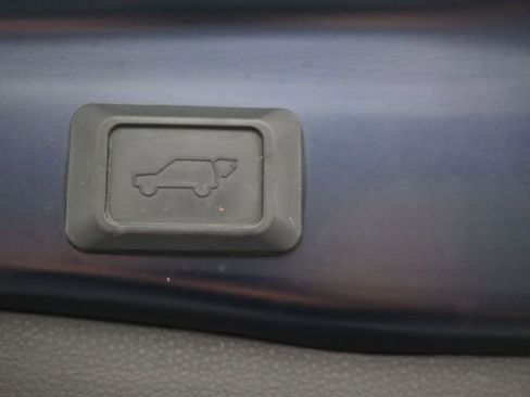 Used 2024 Toyota RAV4 XLE Premium image 16