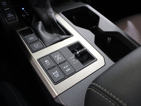 Used 2025 Toyota Land Cruiser image 53