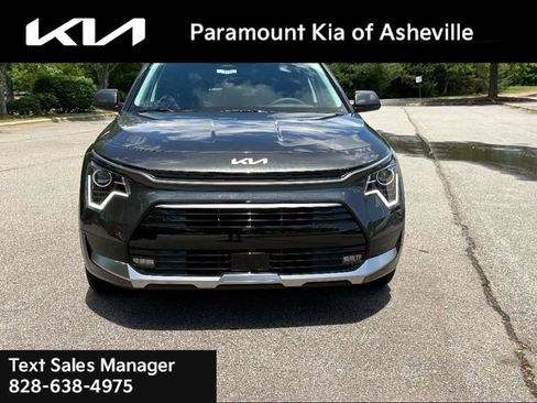 New 2025 Kia Niro EX Touring image 2