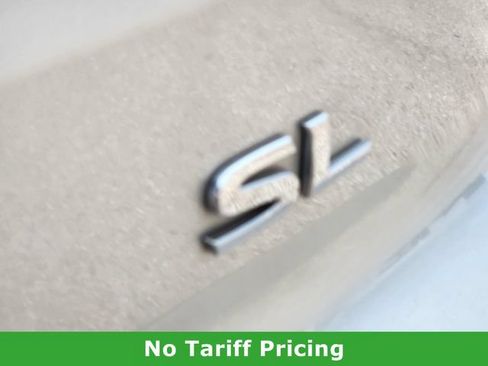 Used 2025 Nissan Pathfinder SL FWD image 11