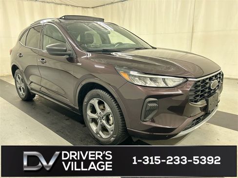 Used 2023 Ford Escape ST-Line w/ Tech Pack #1 image 1