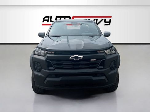 Used 2025 Chevrolet Colorado Trail Boss AWD/4WD image 2