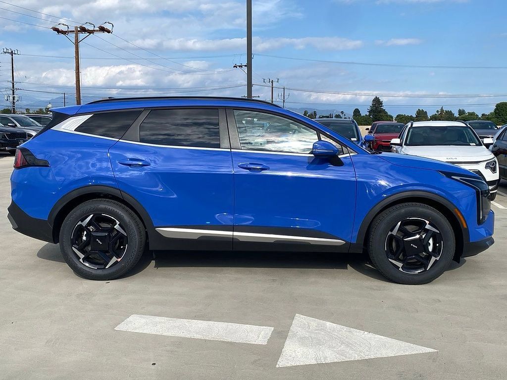 New 2026 Kia Sportage EX w/ EX Panorama Roof Package FWD image 2