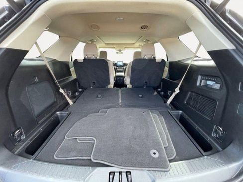 Used 2021 Ford Explorer Limited w/ Equipment Group 301A image 11