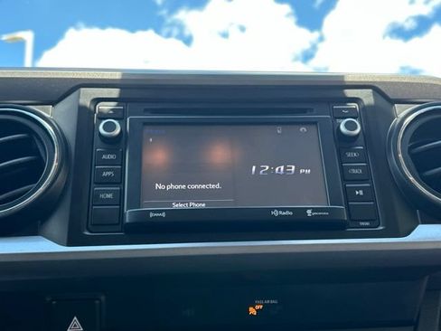 Used 2019 Toyota Tacoma SR5 AWD/4WD image 45