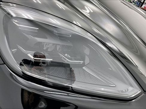 Used 2024 Porsche Cayenne image 30