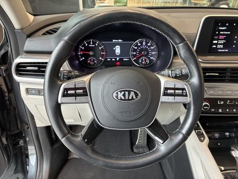 Certified 2021 Kia Telluride SX w/ Towing Package AWD/4WD image 27
