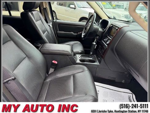 Used 2010 Ford Explorer Limited image 28