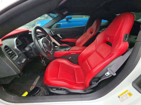 Used 2015 Chevrolet Corvette Z06 w/ 3LZ Preferred Equipment Group RWD image 3