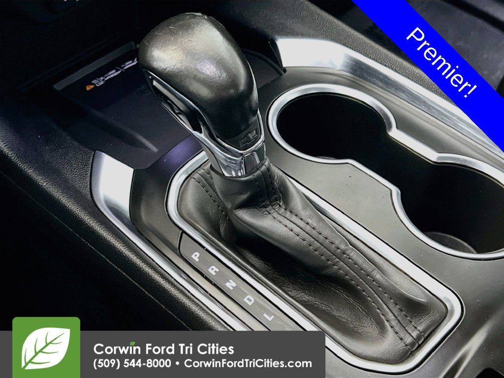 Used 2021 Chevrolet Traverse Premier w/ LPO, Blackout Package AWD/4WD image 10