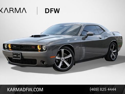 Used 2018 Dodge Challenger R/T image 1