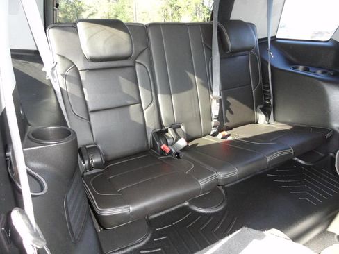 Used 2018 GMC Yukon Denali image 8