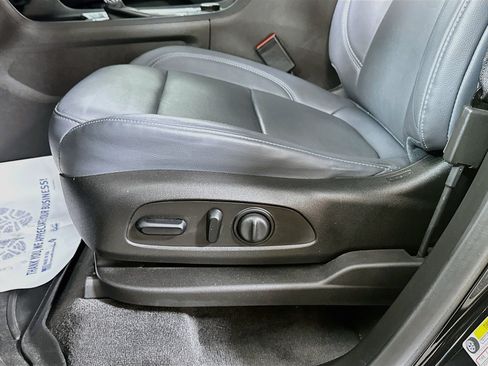 Used 2019 Chevrolet Traverse Premier AWD/4WD image 20