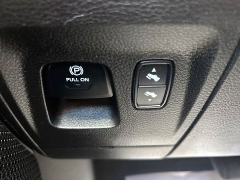 Used 2021 RAM 1500 Lone Star image 30