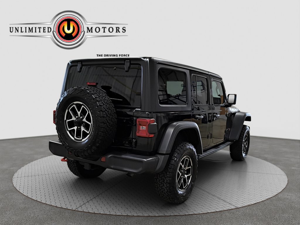 Used 2026 Jeep Wrangler Unlimited Rubicon w/ Dual Top Group AWD/4WD image 4