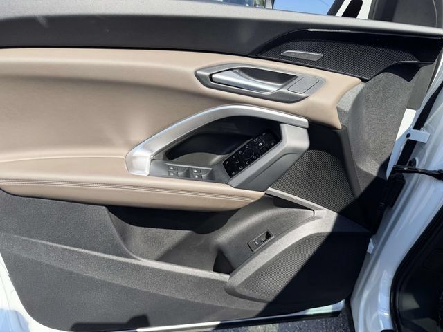 Used 2025 Audi Q5 Premium Plus w/ Premium Plus AWD/4WD image 20