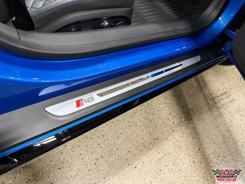 Used 2020 Audi R8 V10 image 25