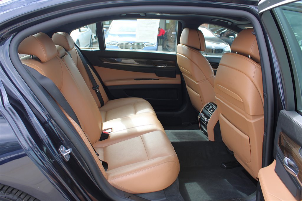 Used 2012 BMW 750Li xDrive AWD/4WD image 19