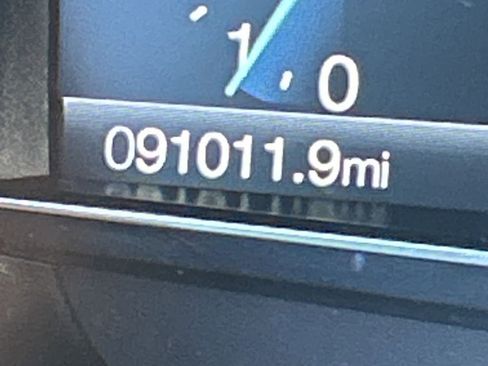 Used 2018 Ford Explorer XLT w/ Equipment Group 202A image 8