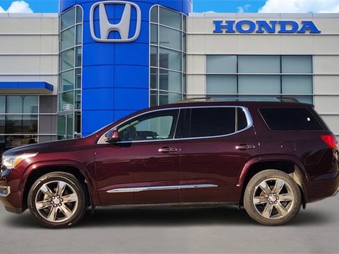 Used 2018 GMC Acadia Denali w/ Technology Package image 3