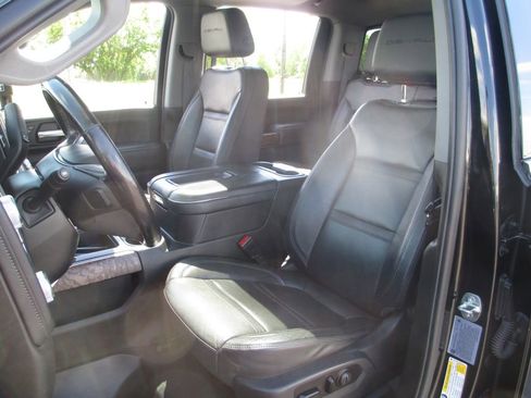 Used 2021 GMC Sierra 2500 Denali w/ Denali Ultimate Package AWD/4WD image 22