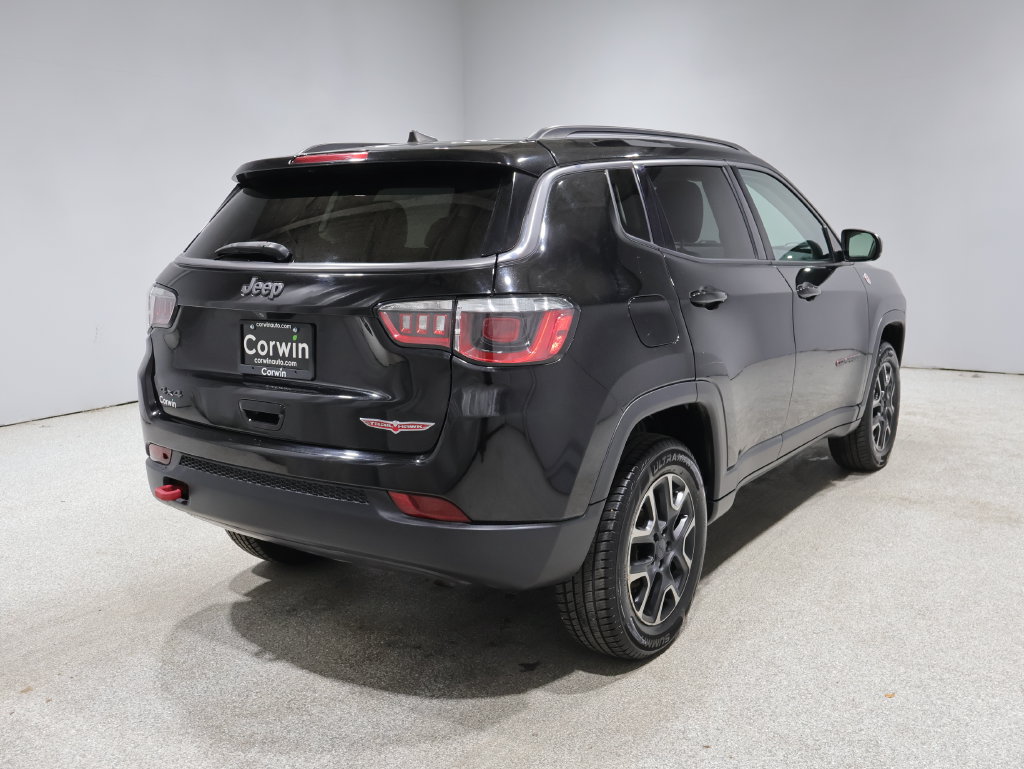 Used 2019 Jeep Compass Trailhawk AWD/4WD image 2