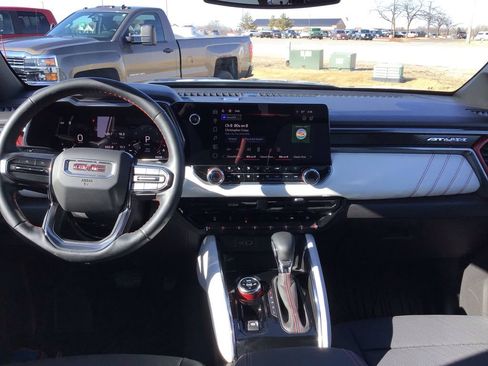 Used 2024 GMC Canyon AT4X image 22