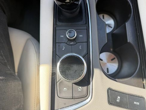 Used 2021 Cadillac XT6 Premium Luxury AWD/4WD image 21