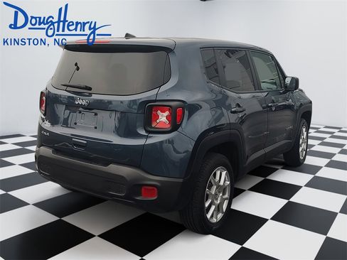 Used 2023 Jeep Renegade Latitude image 5